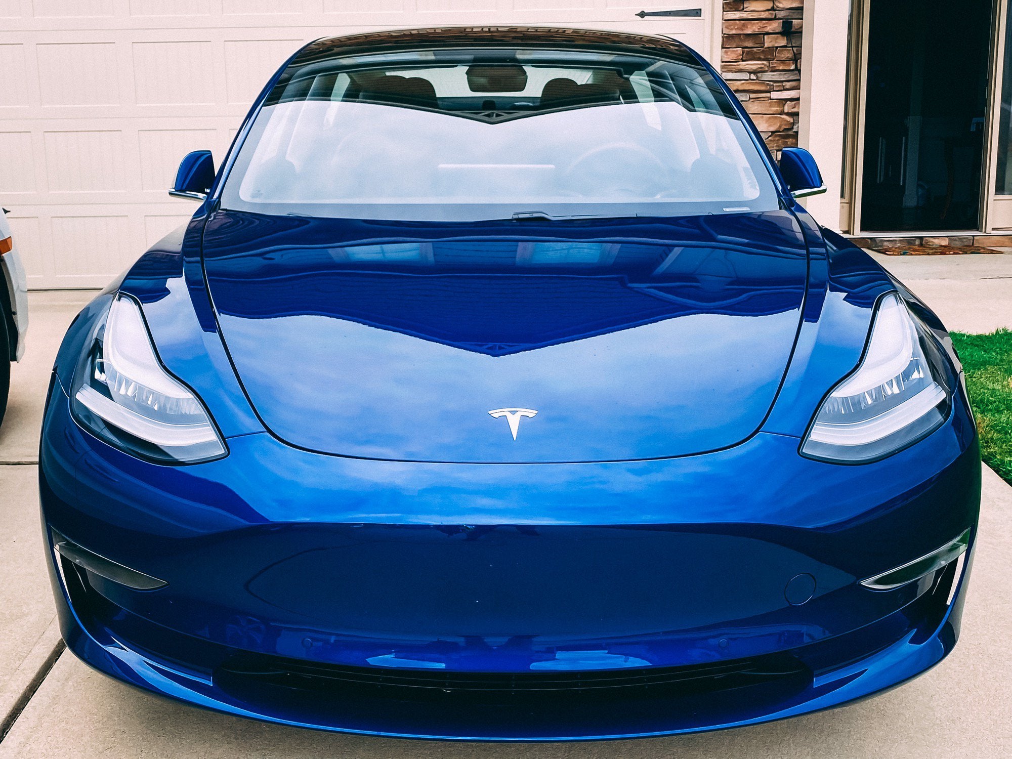 特斯拉中国正式启动2025.45.32.1版本的OTA升级包推送工作